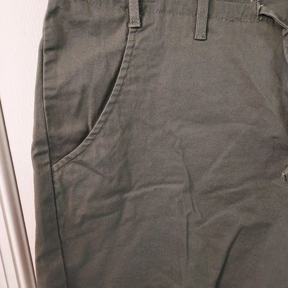 Lee Just Below the Waist Army/Olive Green Shorts in Size 16M - Picture 2 of 8
